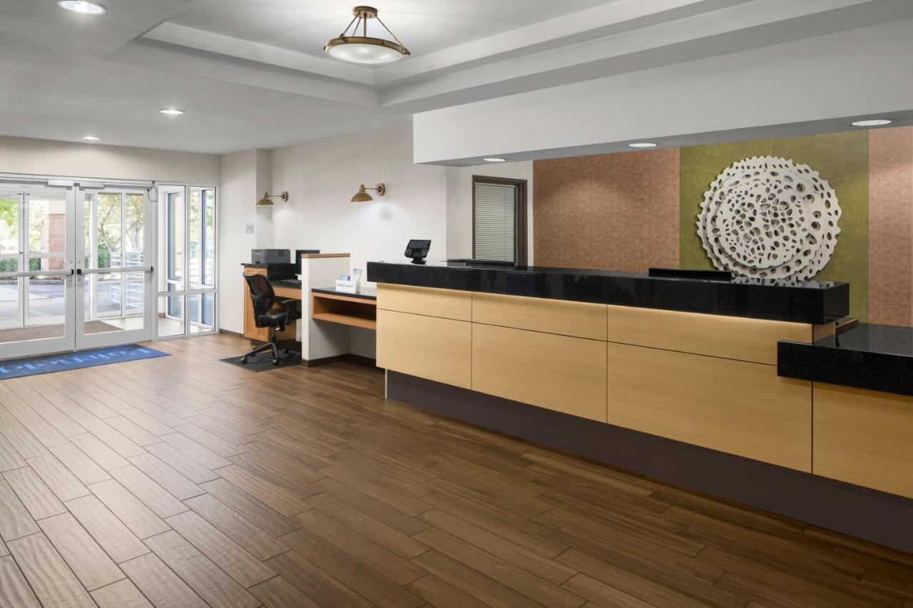 Fairfield Inn & Suites Portland West Бивертон Экстерьер фото